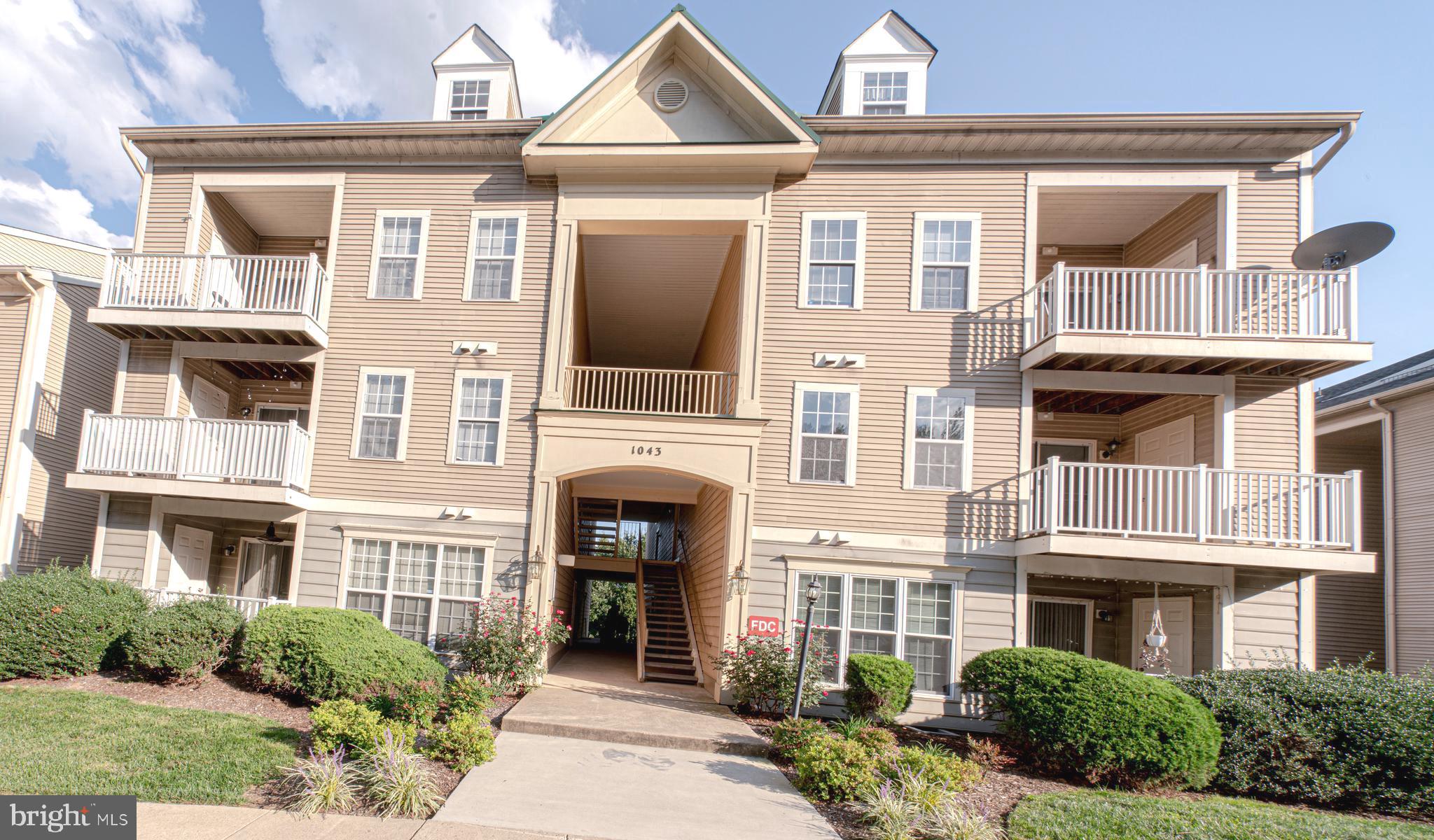 SUMMERHOUSE CONDO - Residential