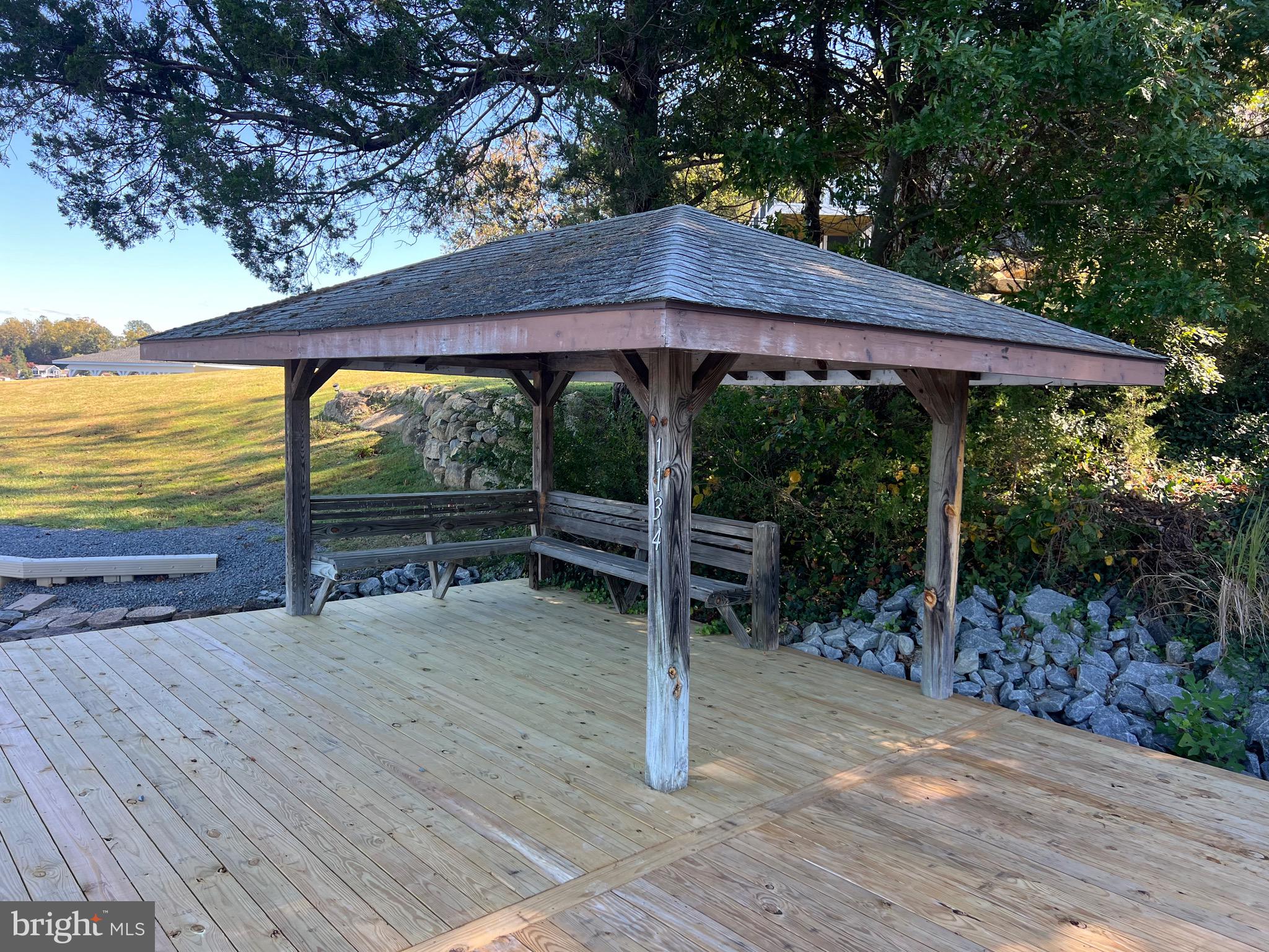 BLUE RIDGE SHORES - Land