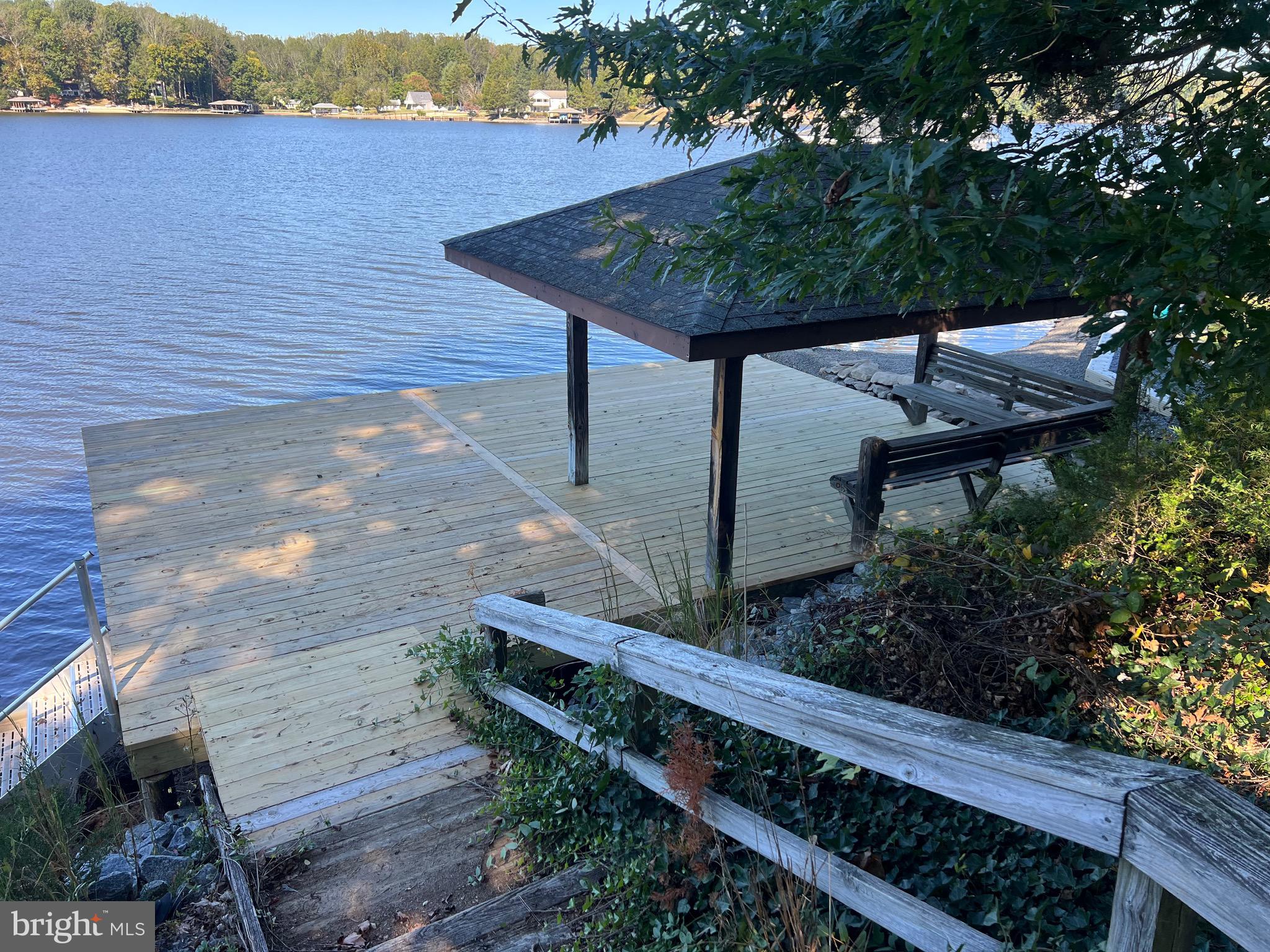 BLUE RIDGE SHORES - Land