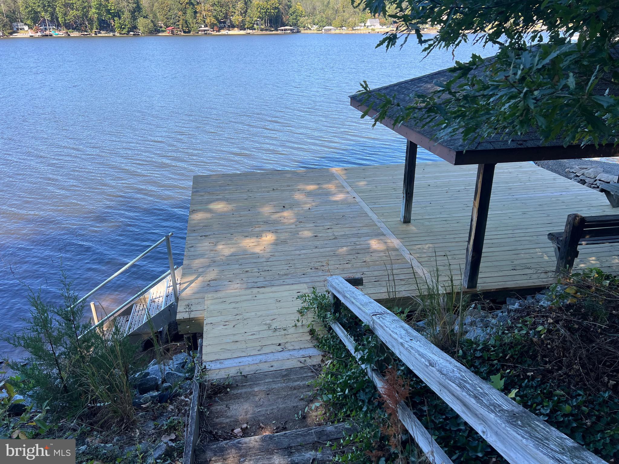 BLUE RIDGE SHORES - Land