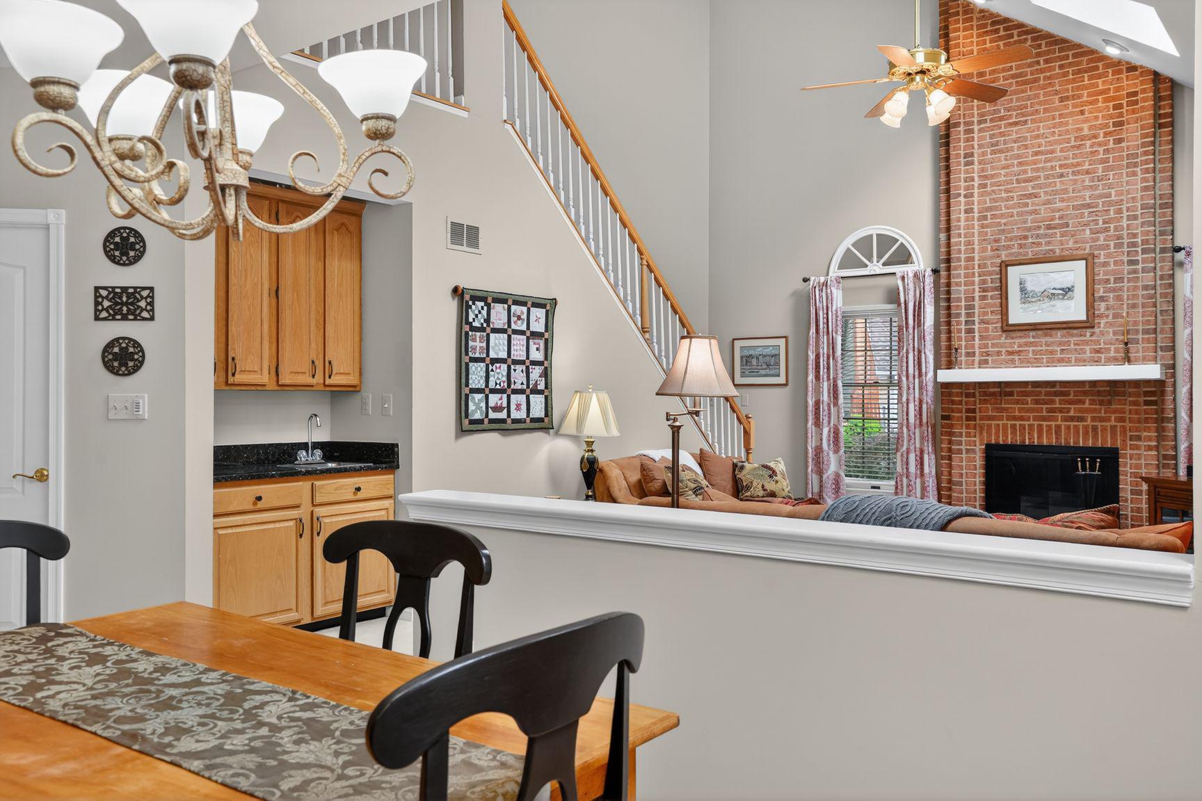 CENTURY OAK - Residential