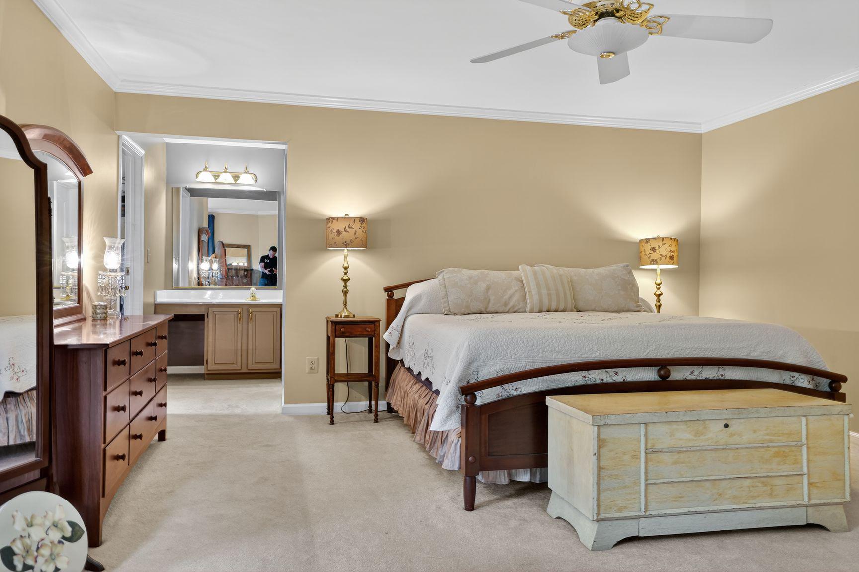 CENTURY OAK - Residential