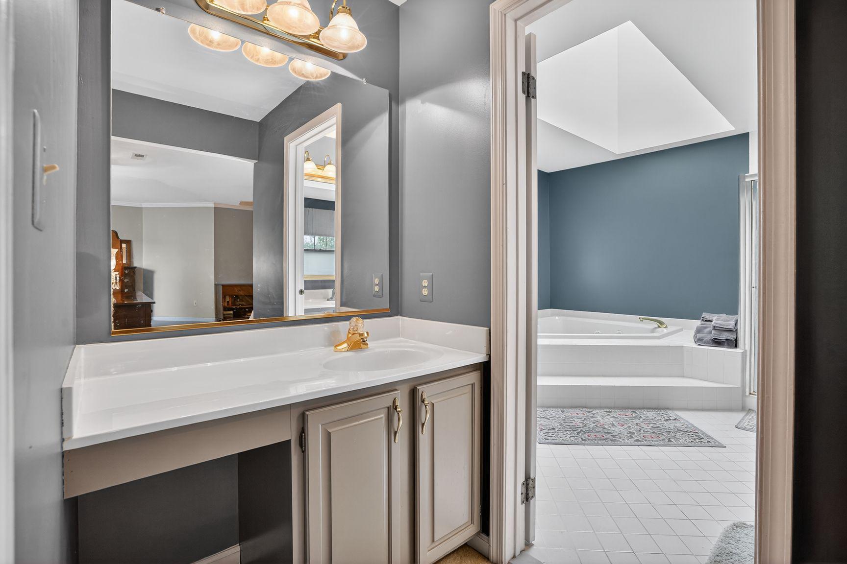 CENTURY OAK - Residential