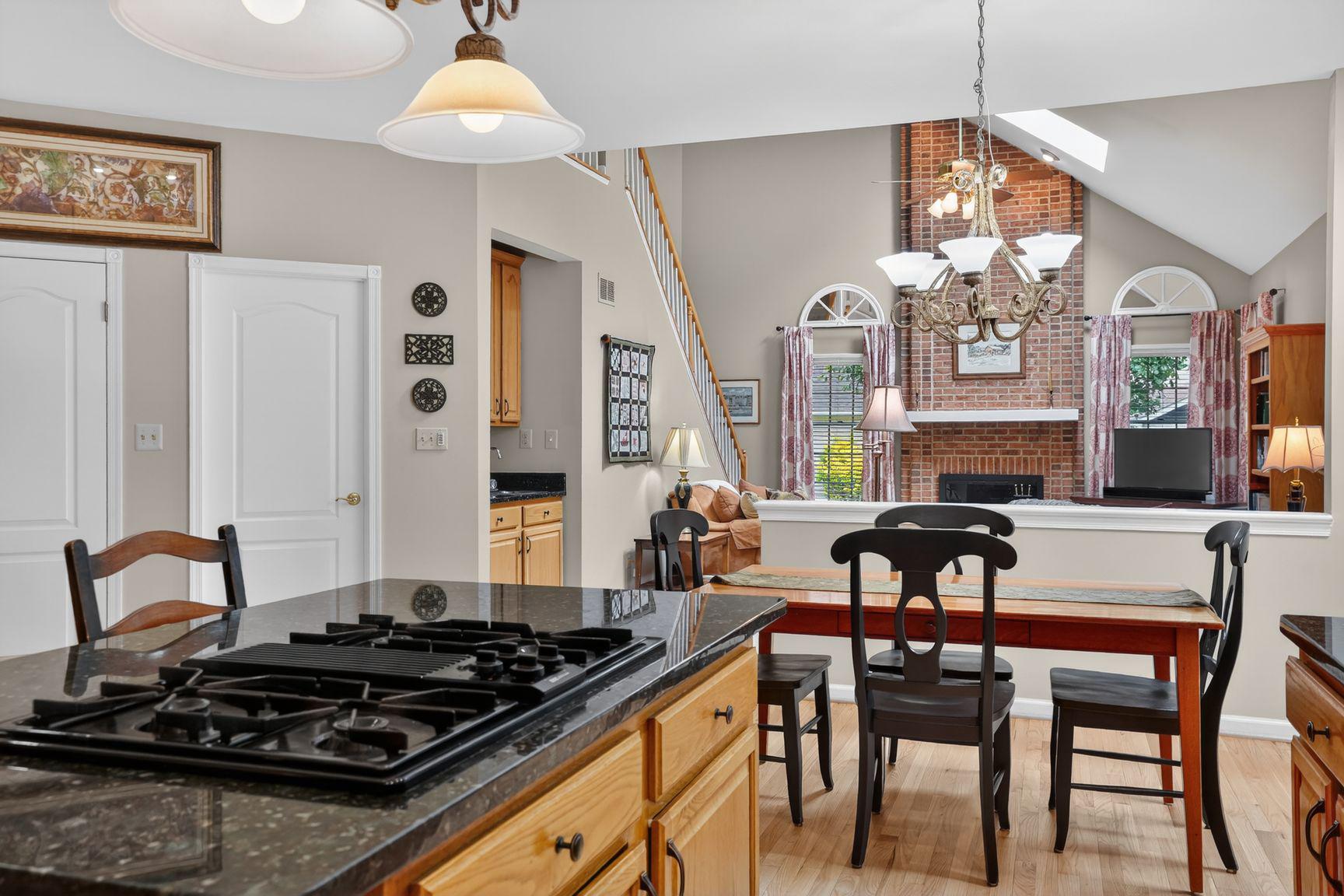 CENTURY OAK - Residential