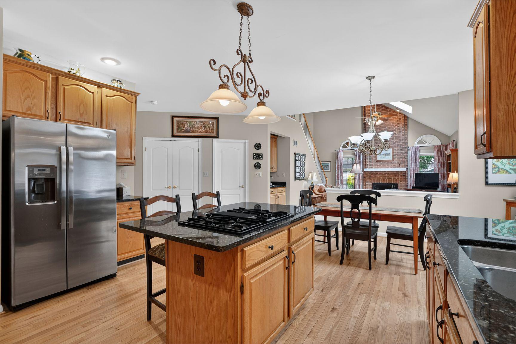 CENTURY OAK - Residential