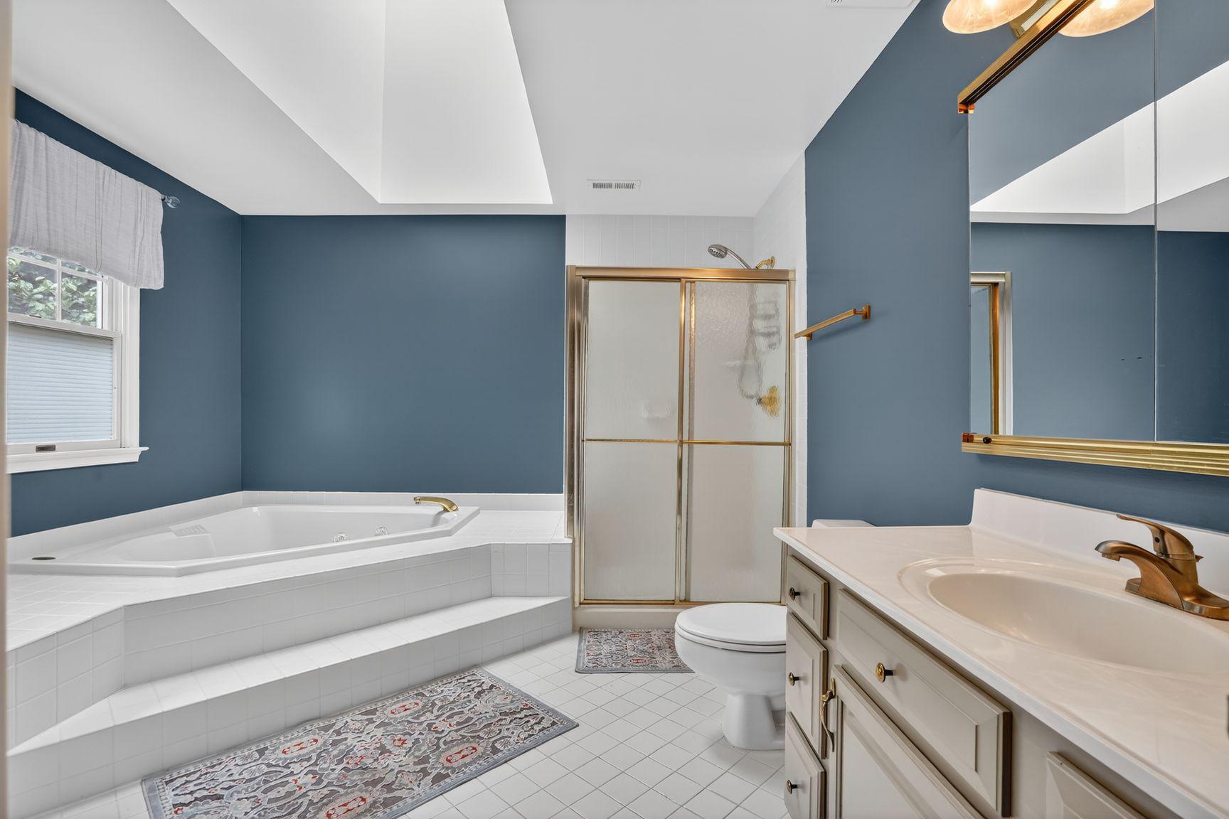 CENTURY OAK - Residential
