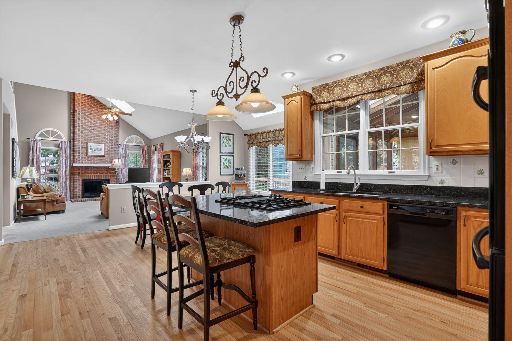 CENTURY OAK - Residential