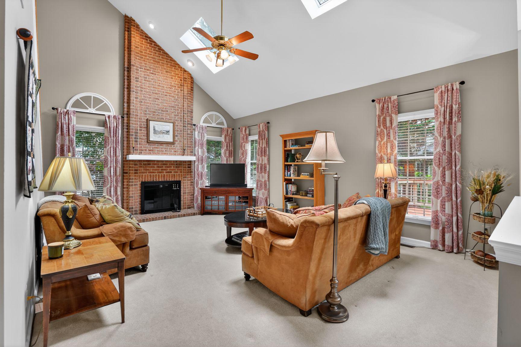 CENTURY OAK - Residential