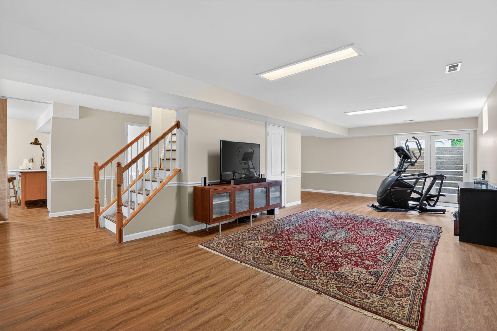 CENTURY OAK - Residential