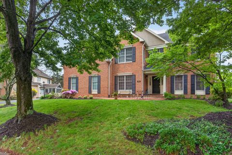 Photo of 3506 Curtice Farm Drive, FAIRFAX, VA 22033 (MLS # VAFX2305130)