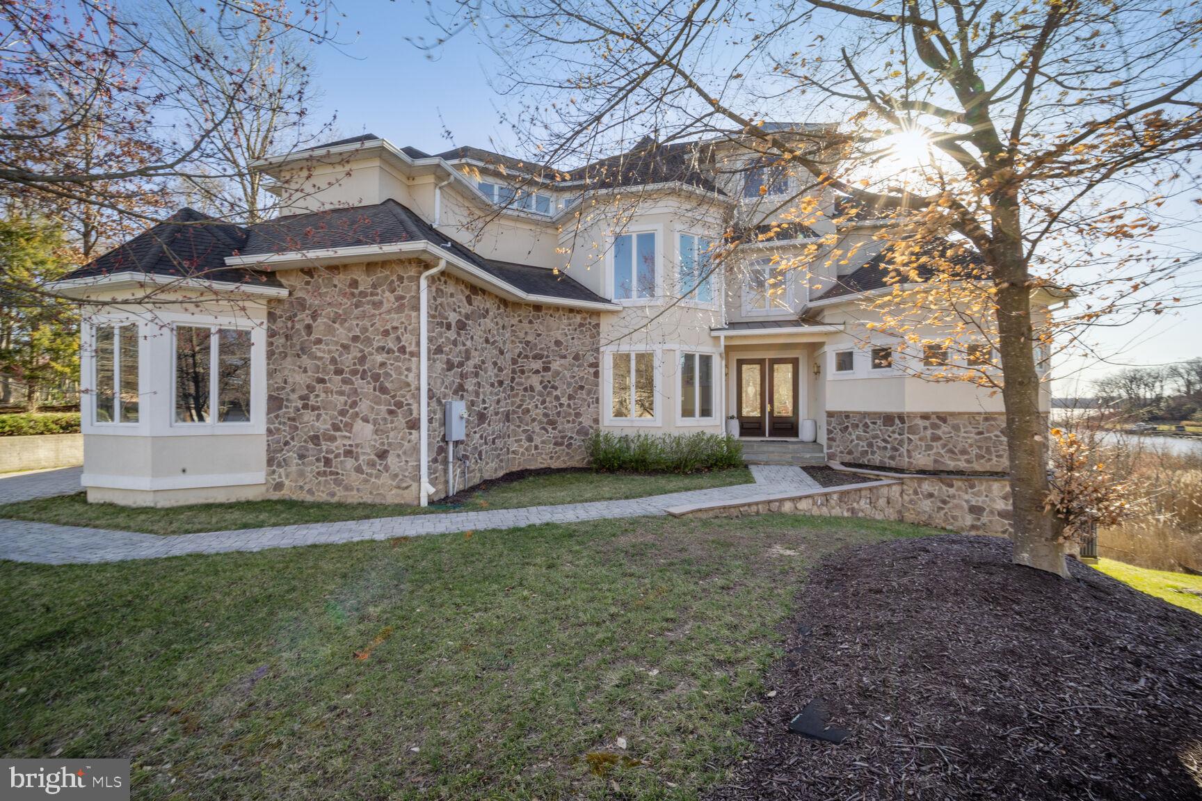 TANTALLON ON THE POTOMAC - Residential