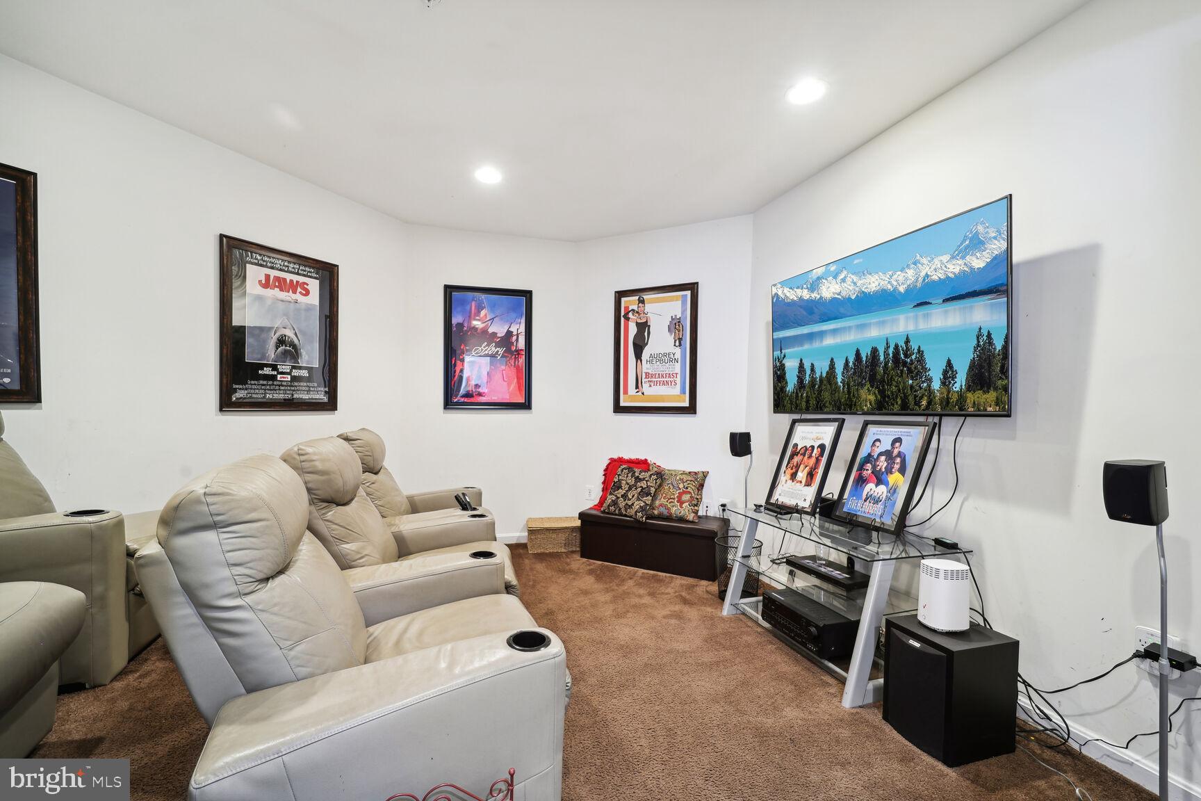 TANTALLON ON THE POTOMAC - Residential