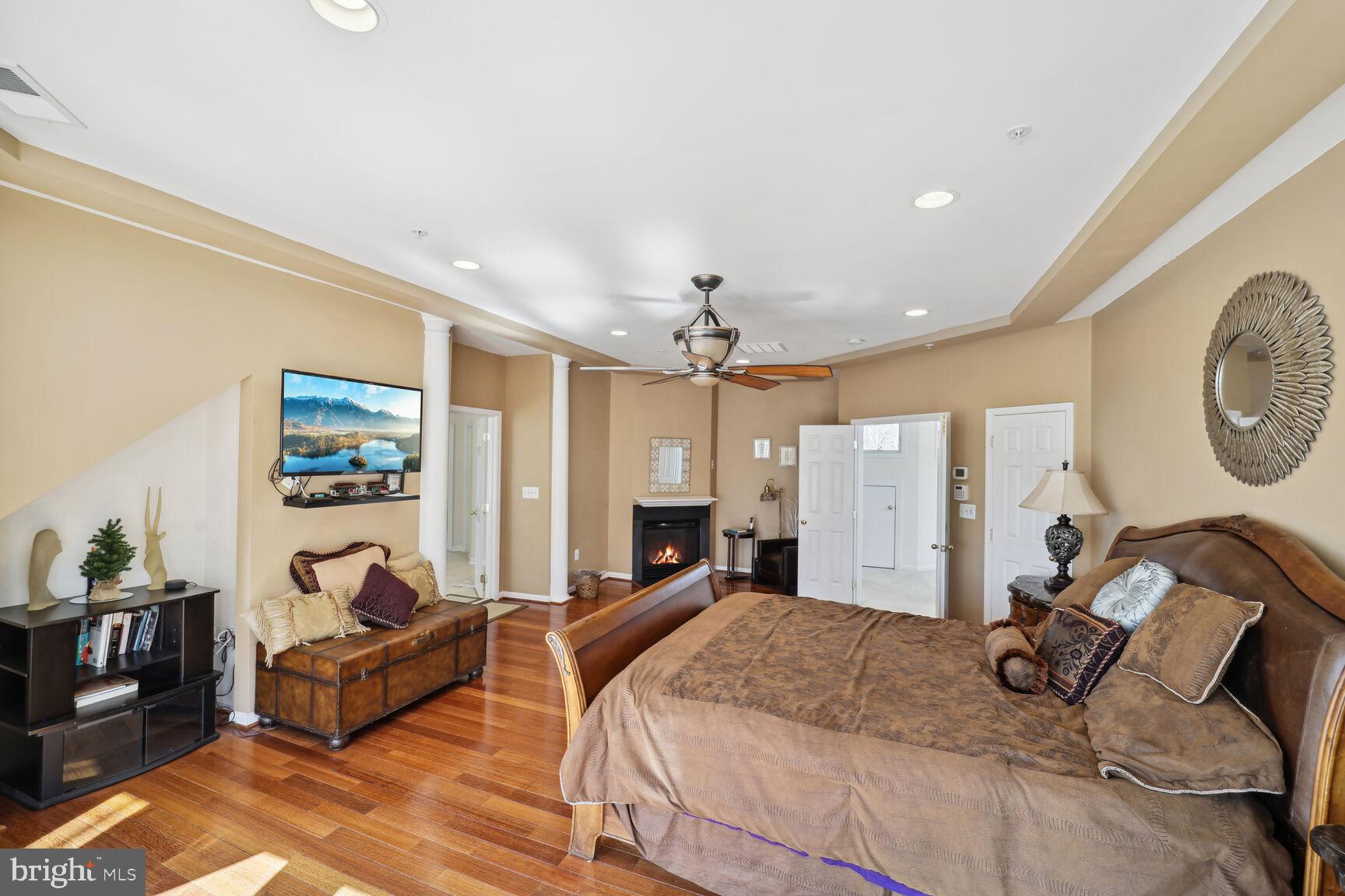 TANTALLON ON THE POTOMAC - Residential