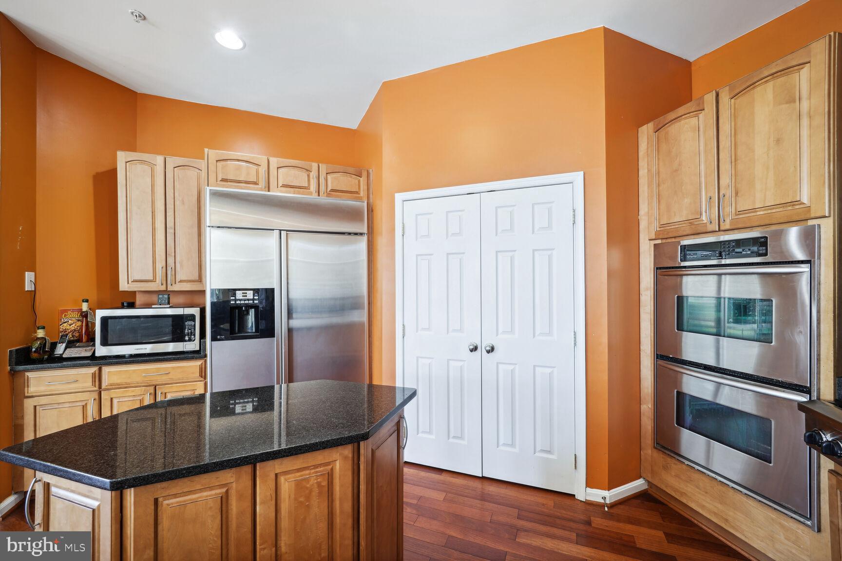 TANTALLON ON THE POTOMAC - Residential