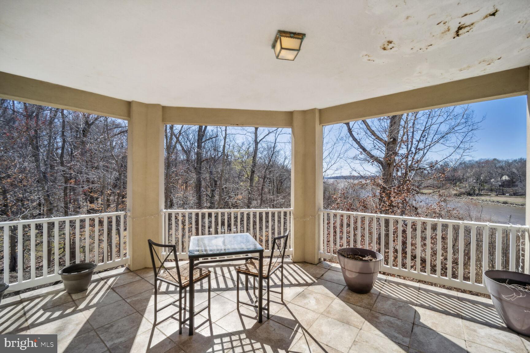 TANTALLON ON THE POTOMAC - Residential