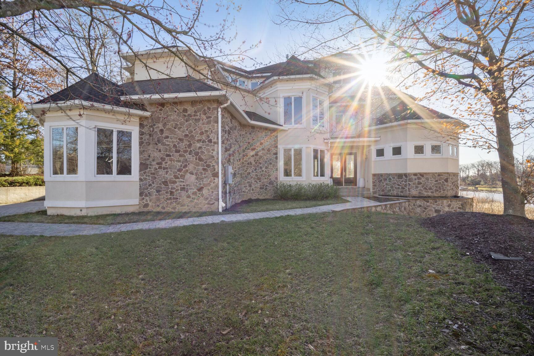 TANTALLON ON THE POTOMAC - Residential