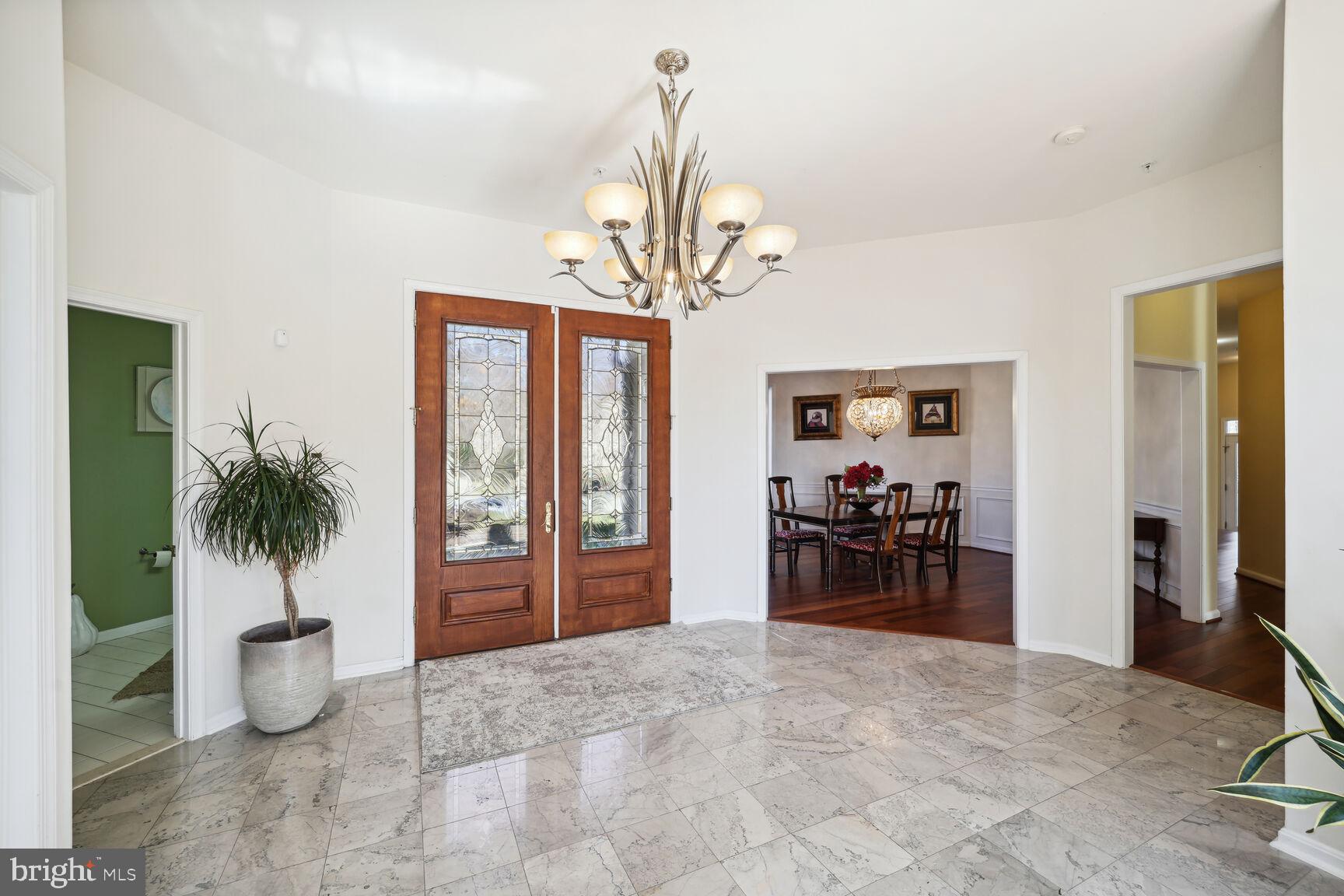 TANTALLON ON THE POTOMAC - Residential