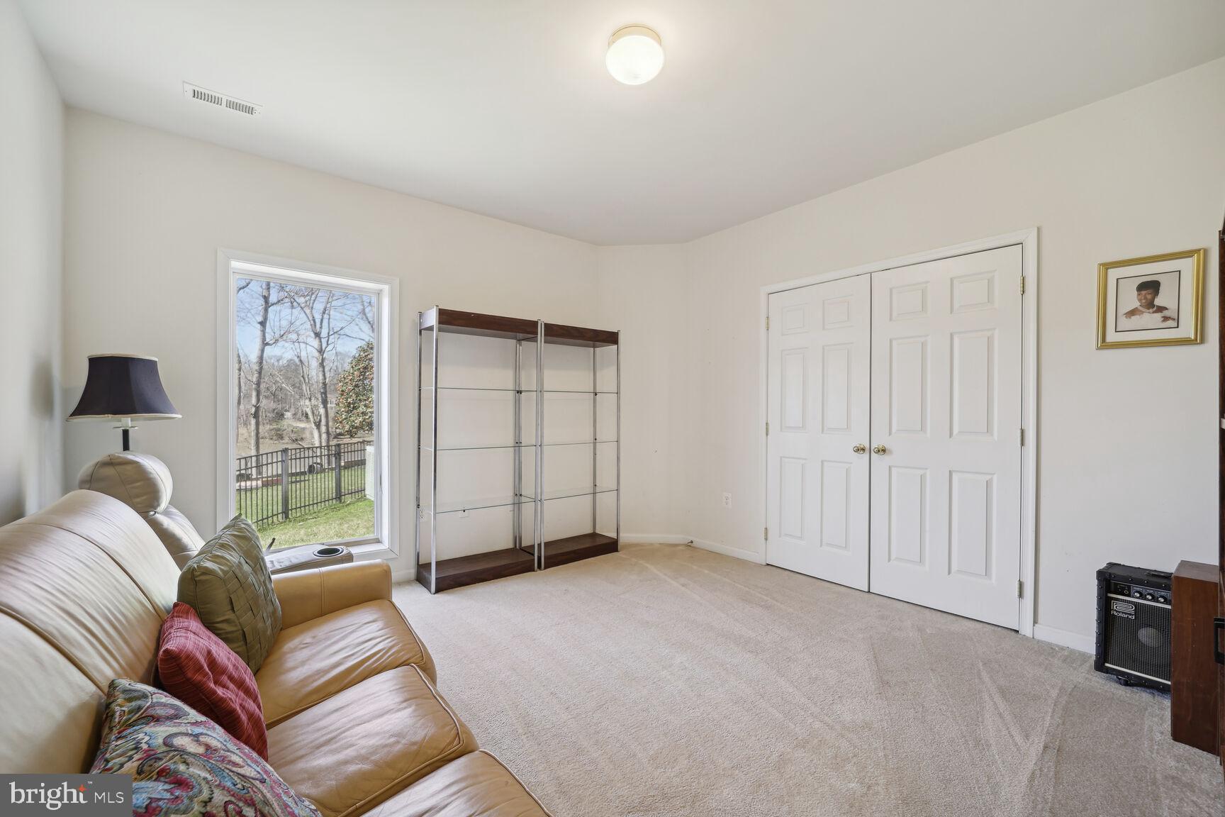 TANTALLON ON THE POTOMAC - Residential