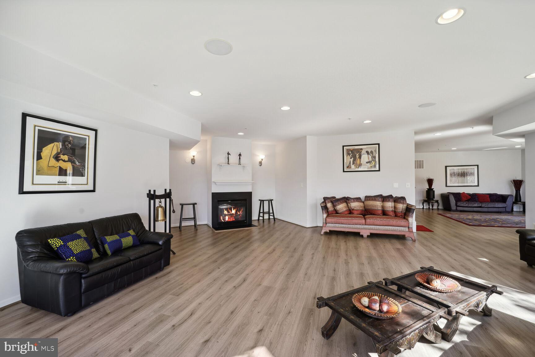 TANTALLON ON THE POTOMAC - Residential