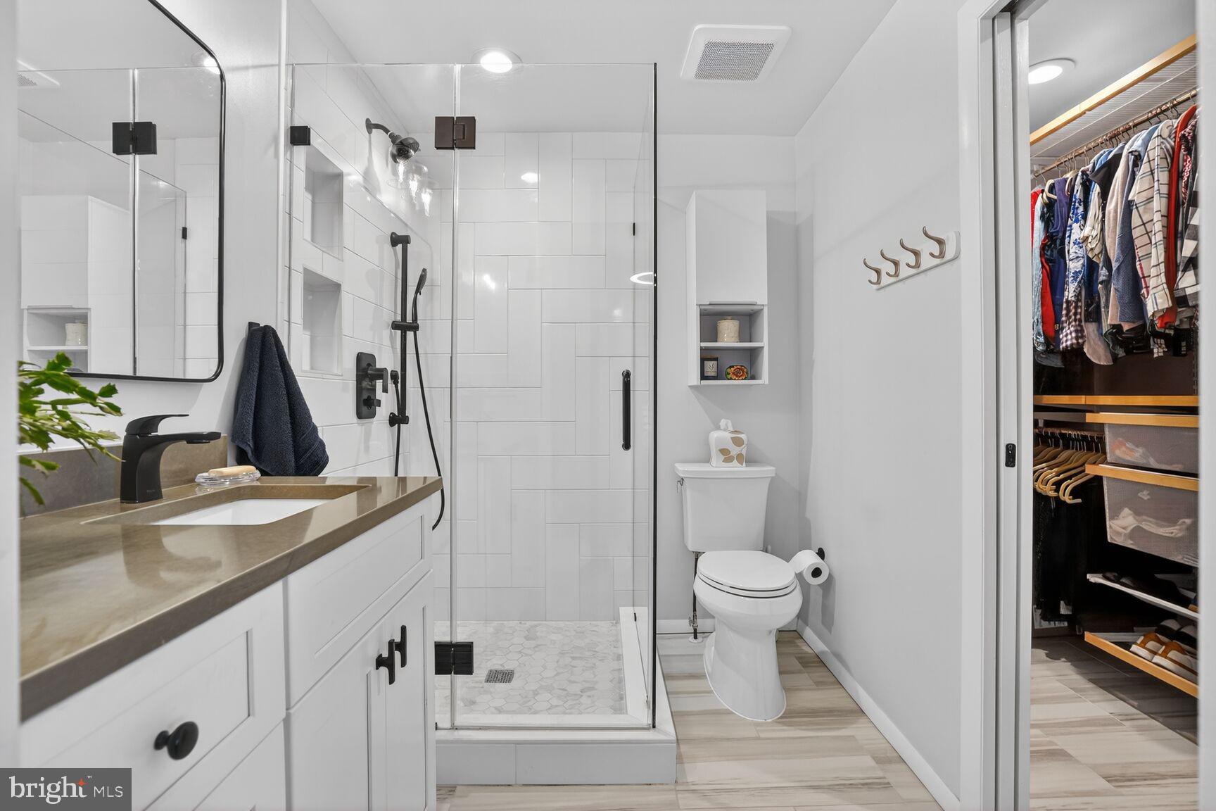 RESTON - Residential