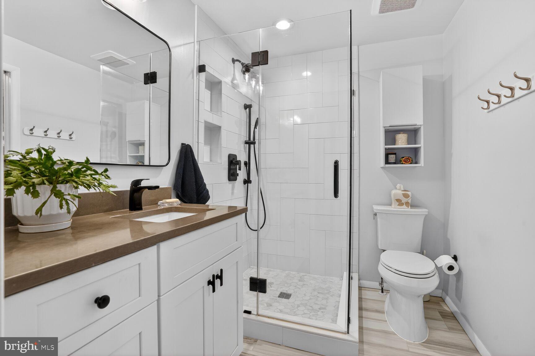 RESTON - Residential