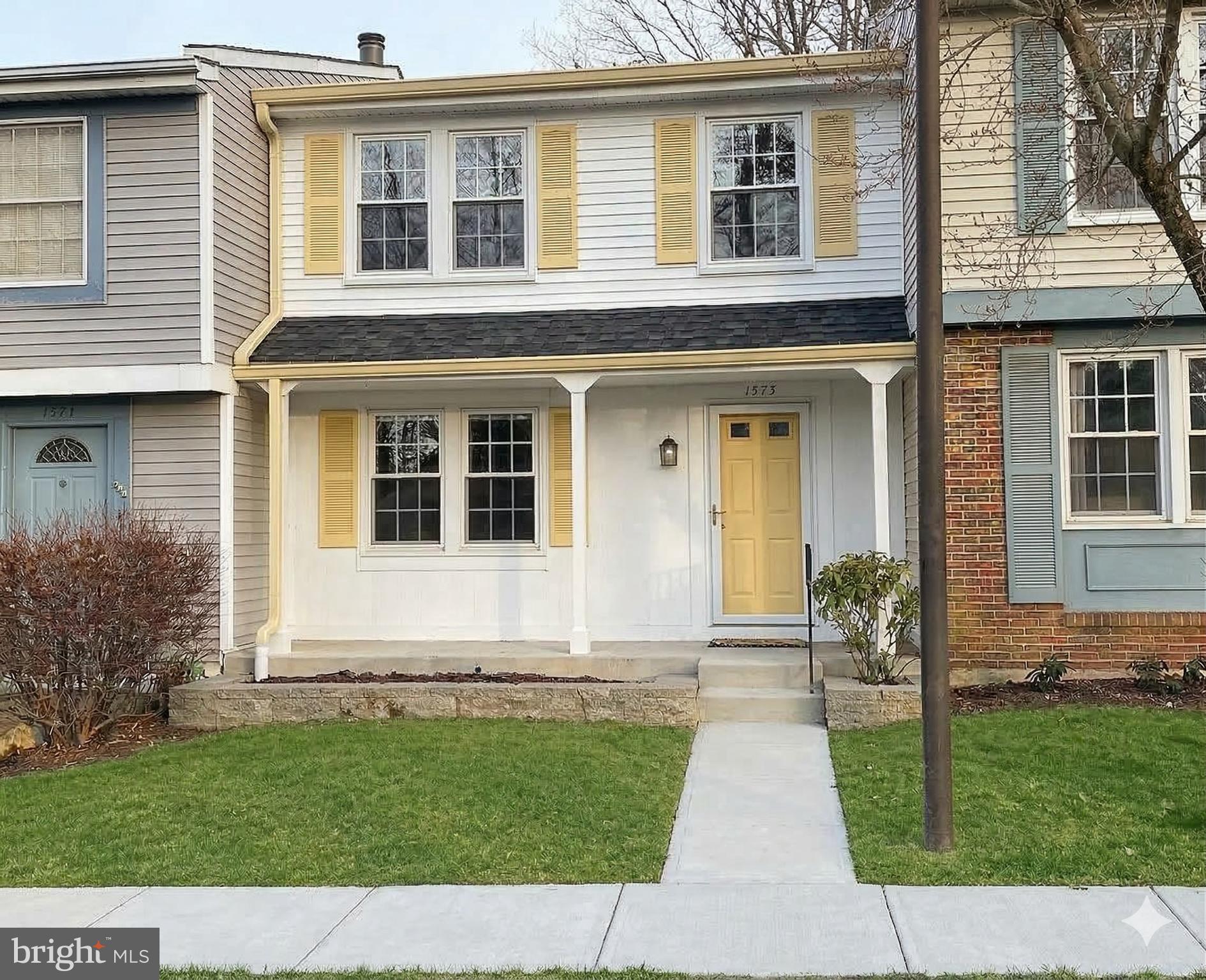 1575 BENNINGTON WOODS COURT