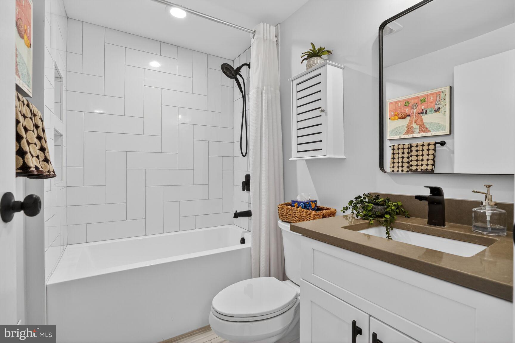 RESTON - Residential