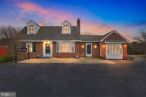 Photo of 4024 W Chester Pike, NEWTOWN SQUARE, PA 19073 (MLS # PADE2111016)