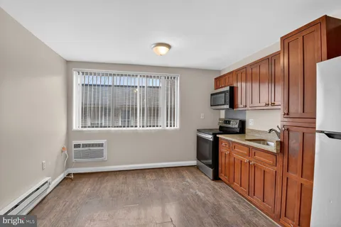 MLS: DCDC2247694
