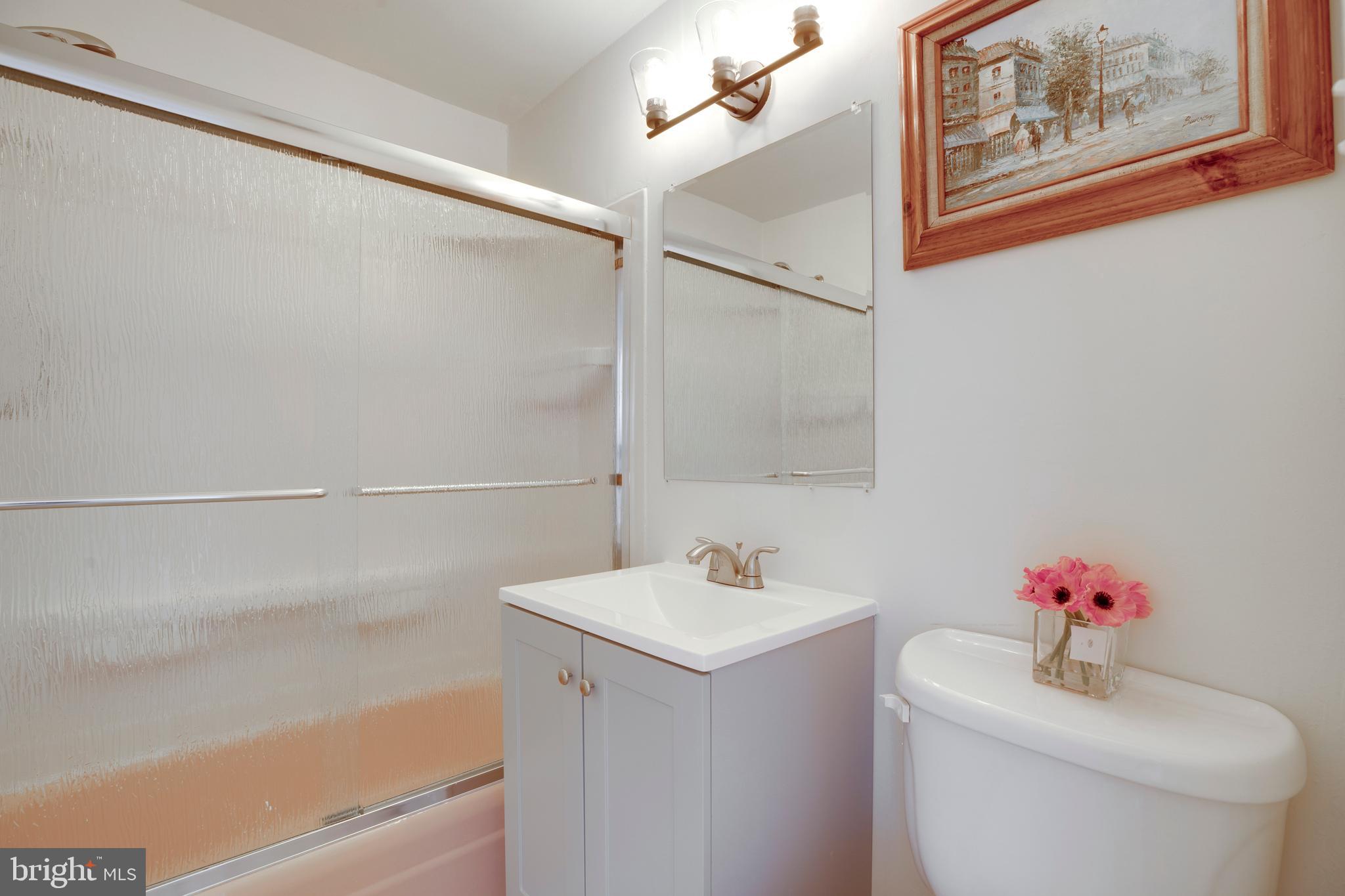 GREENWICH - Residential