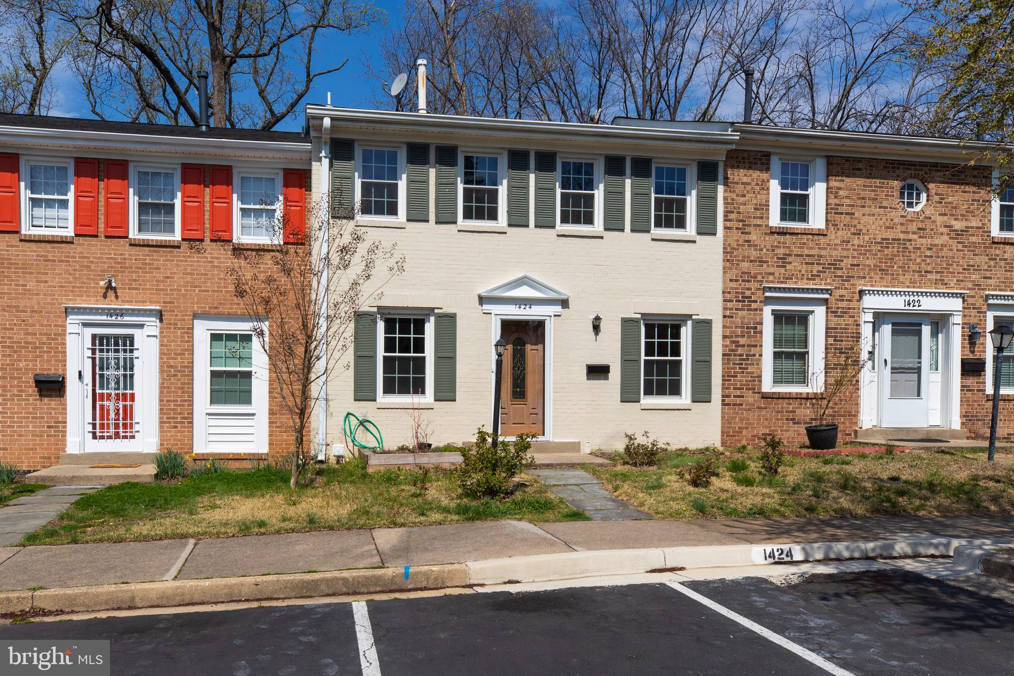 GREENWICH - Residential