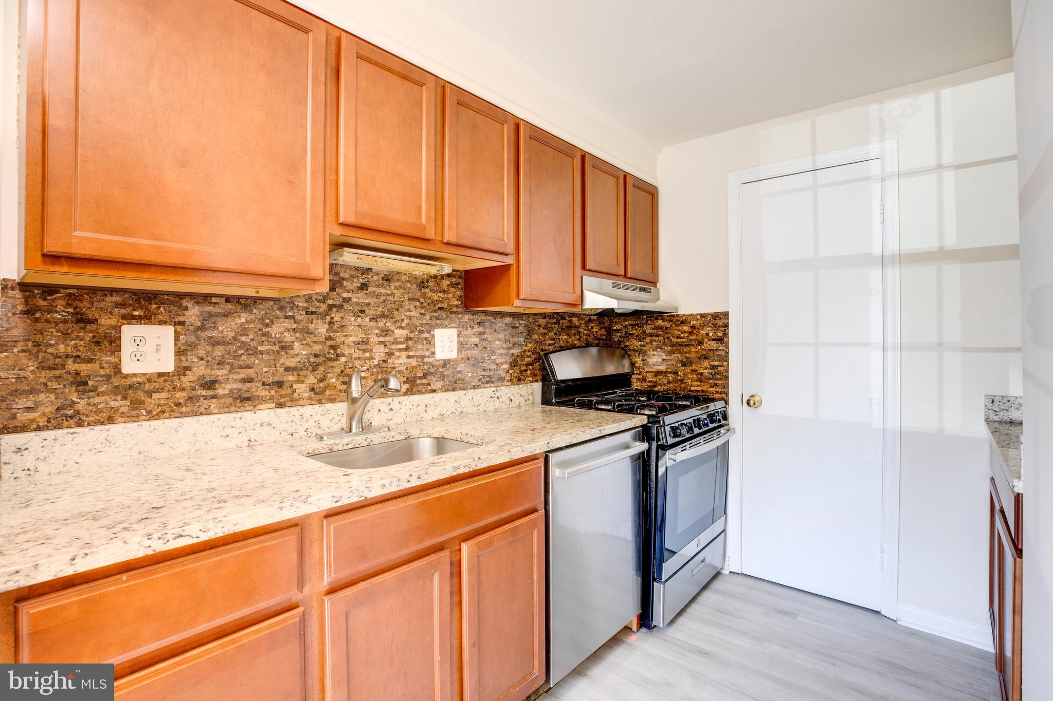 GREENWICH - Residential