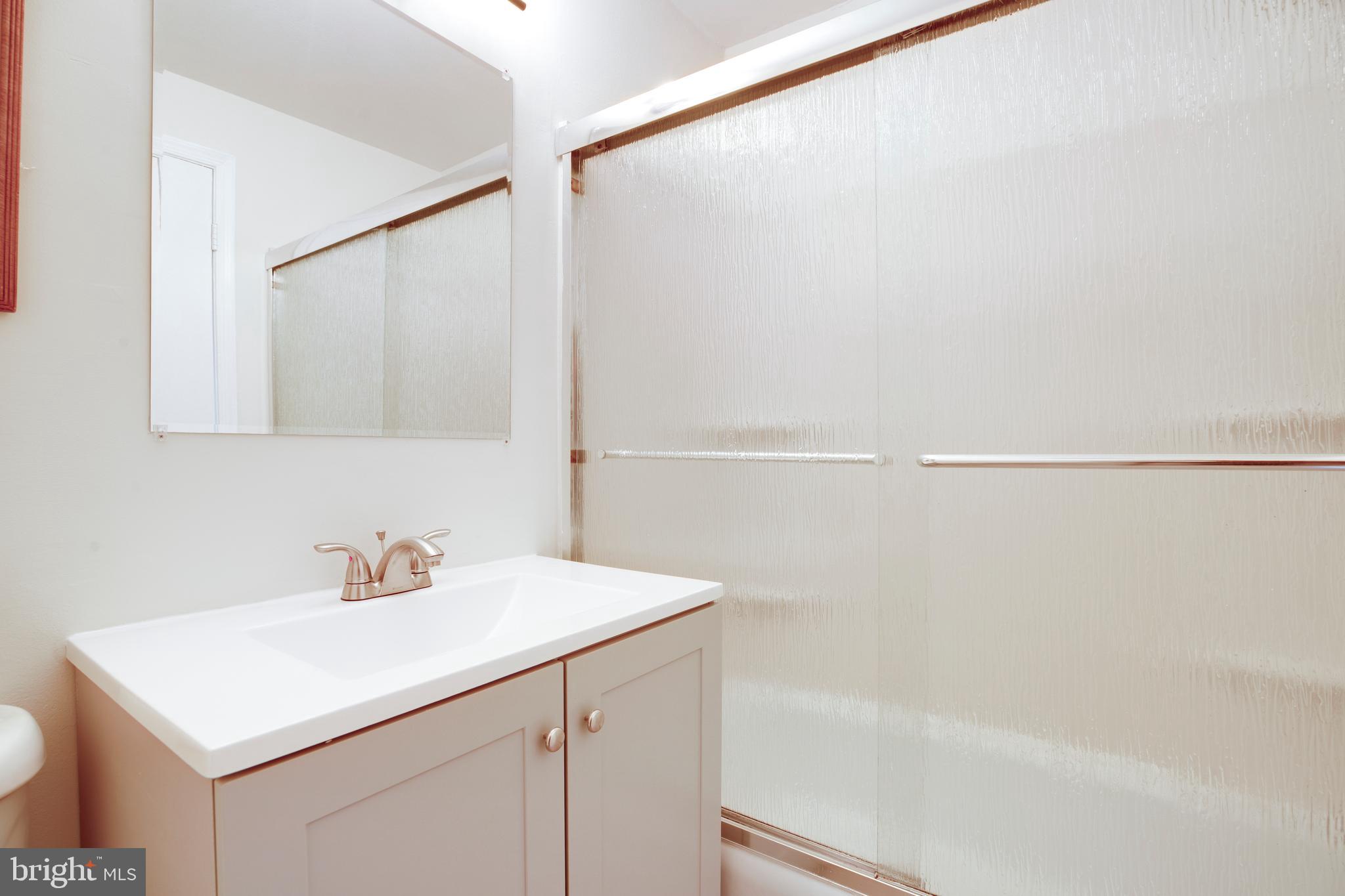 GREENWICH - Residential