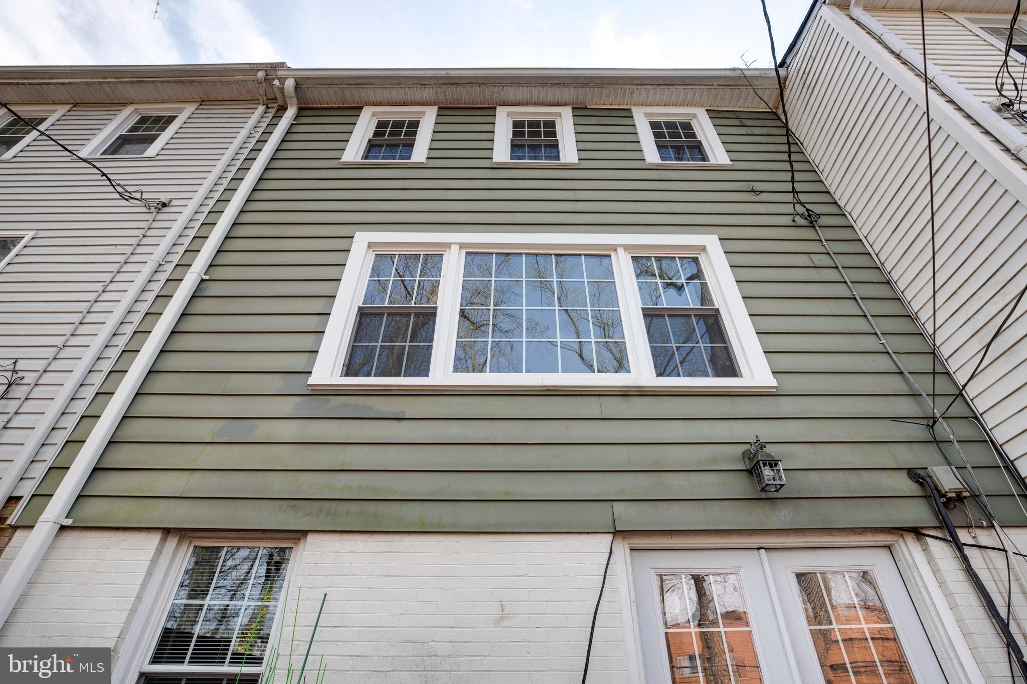 GREENWICH - Residential