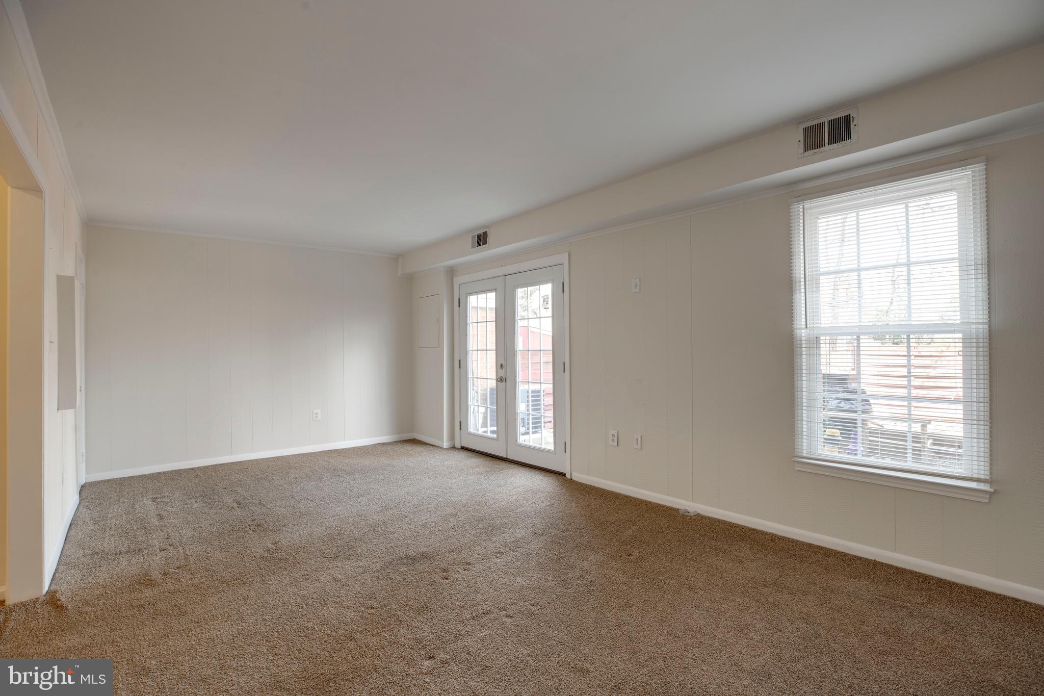 GREENWICH - Residential