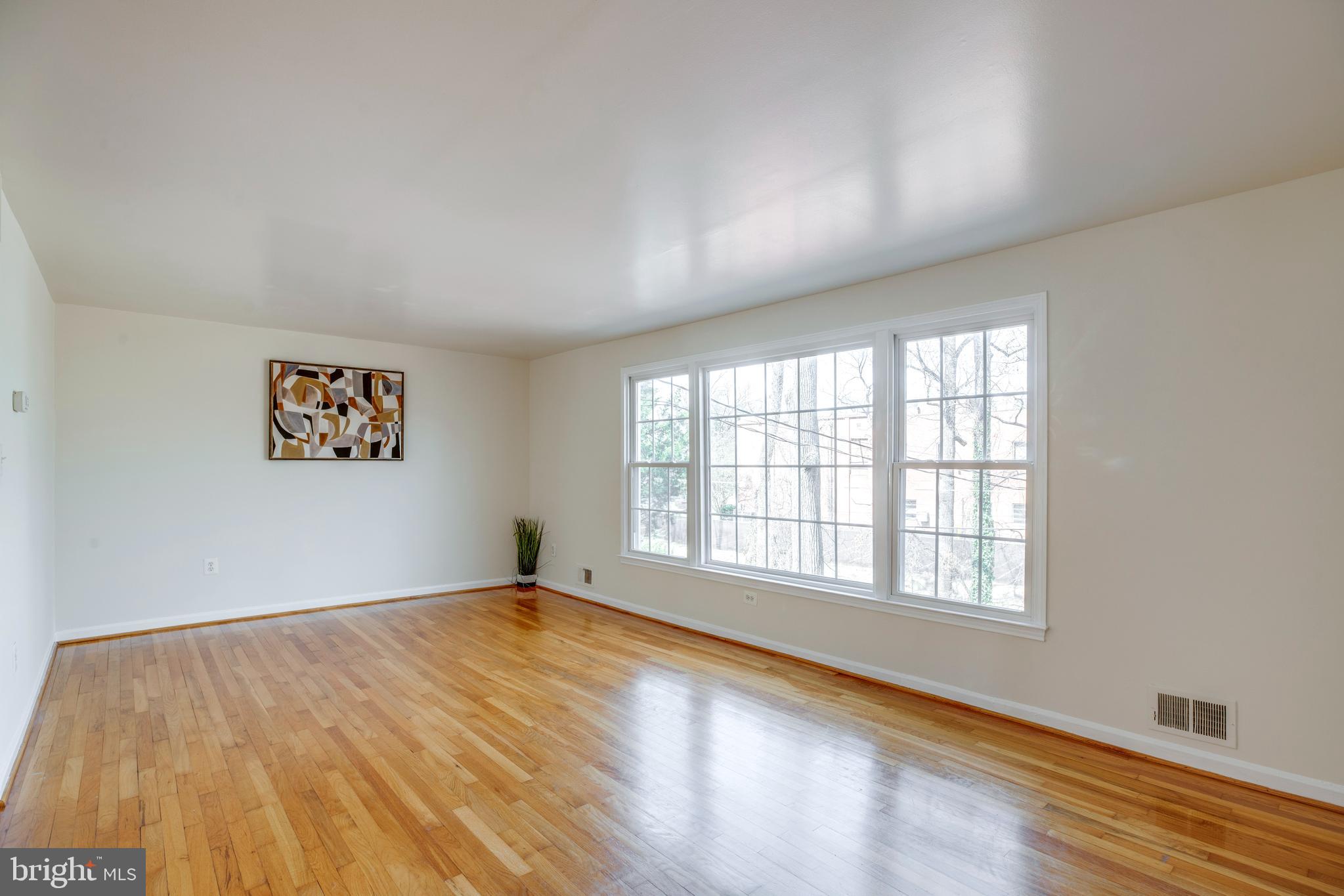 GREENWICH - Residential