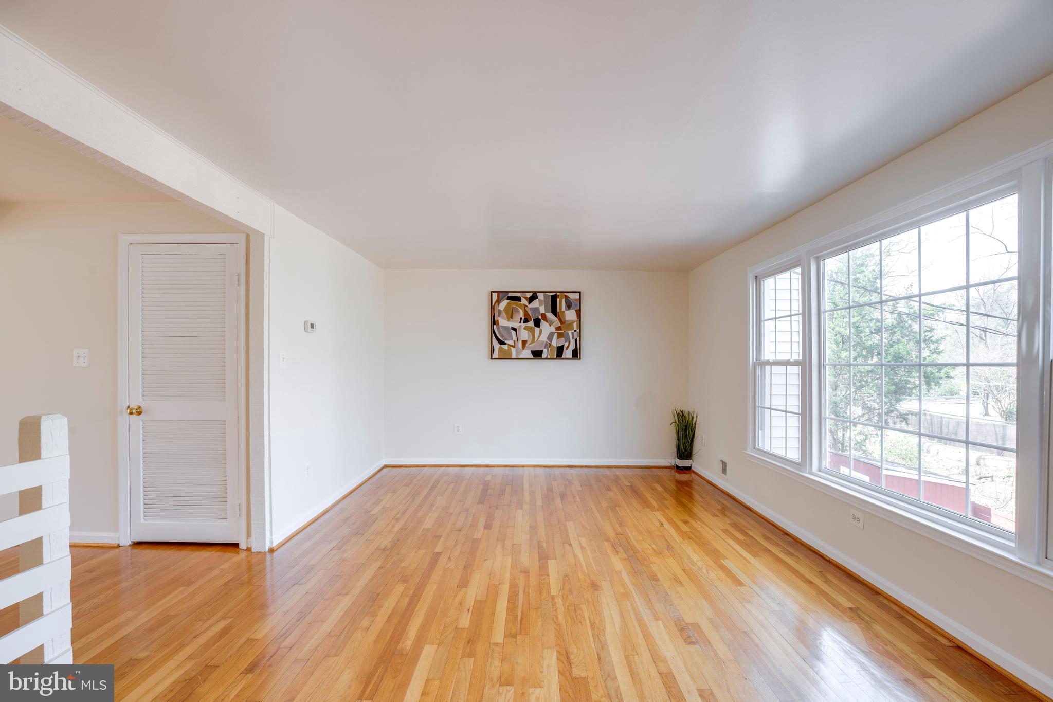 GREENWICH - Residential