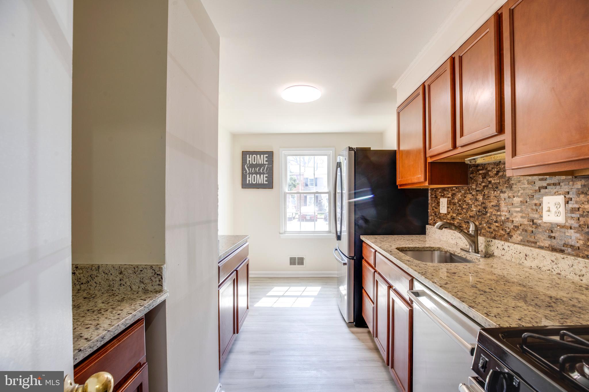 GREENWICH - Residential