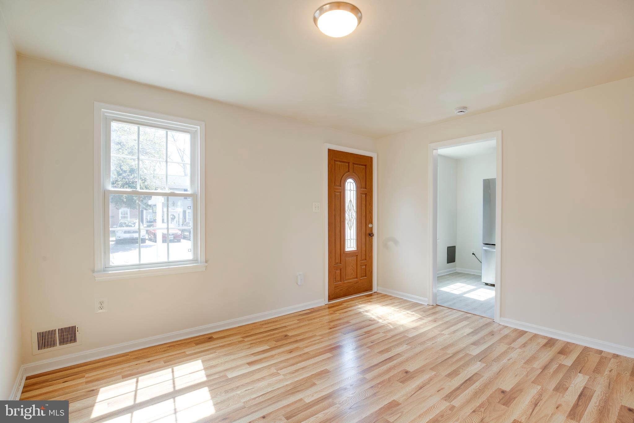 GREENWICH - Residential