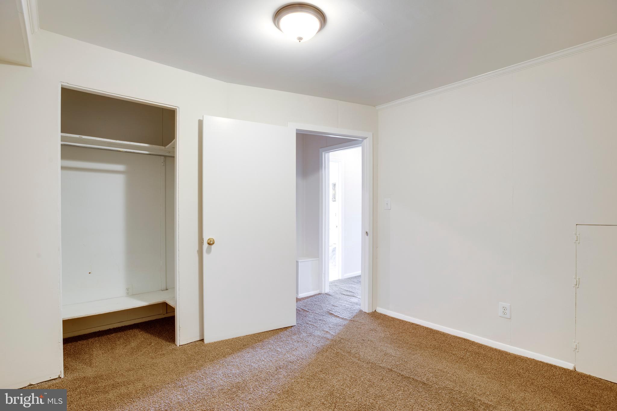 GREENWICH - Residential