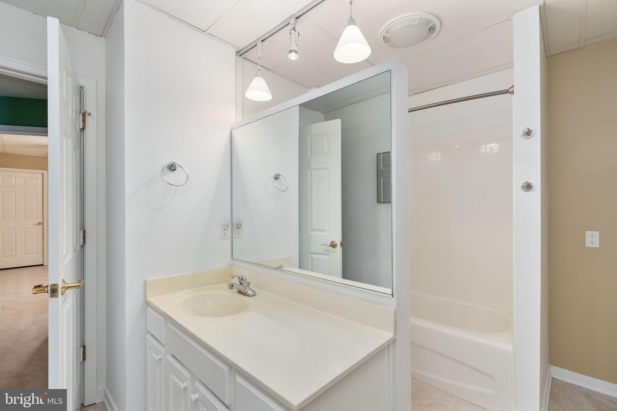 AQUIA CREEK - Residential