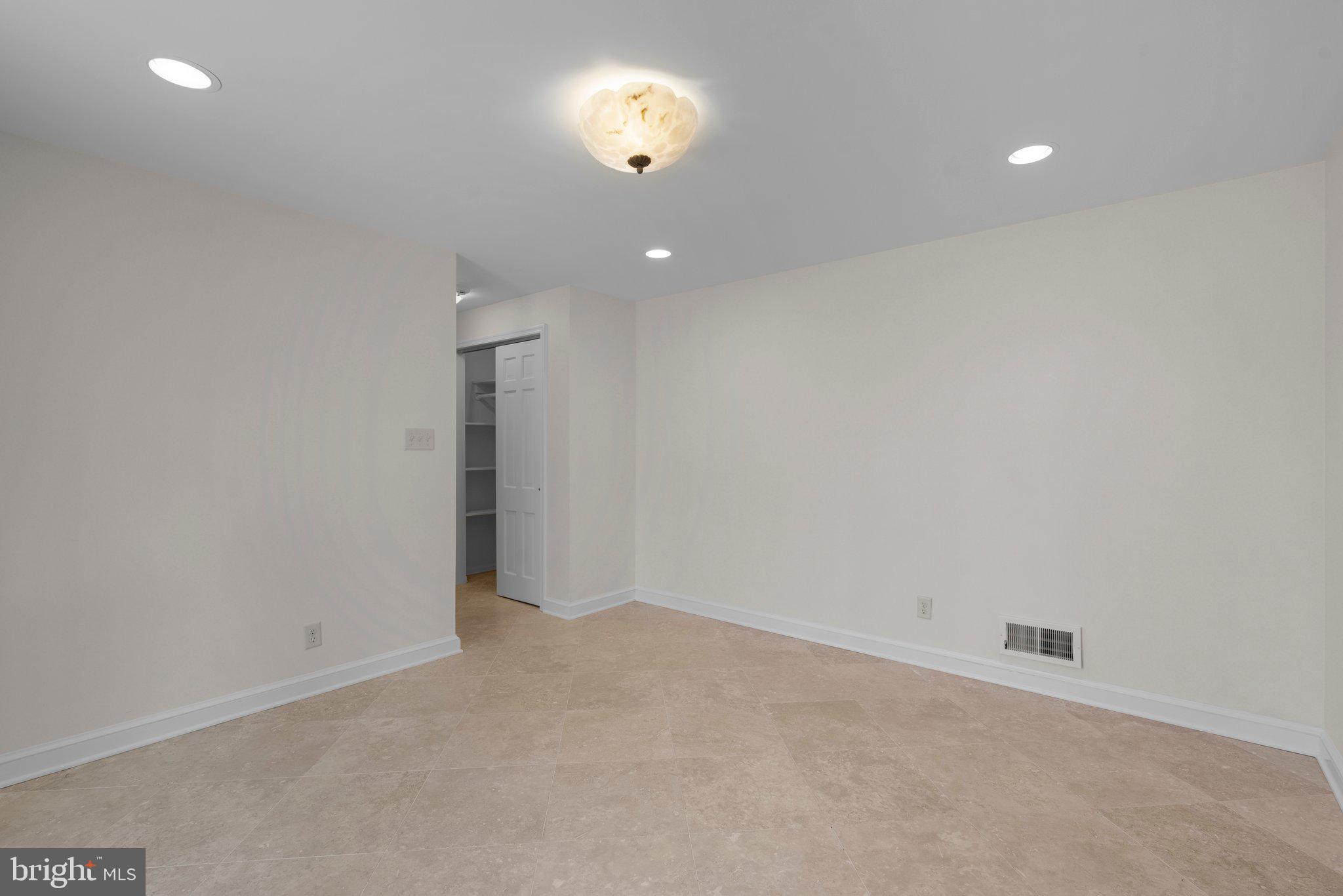 DEERFIELD - Residential