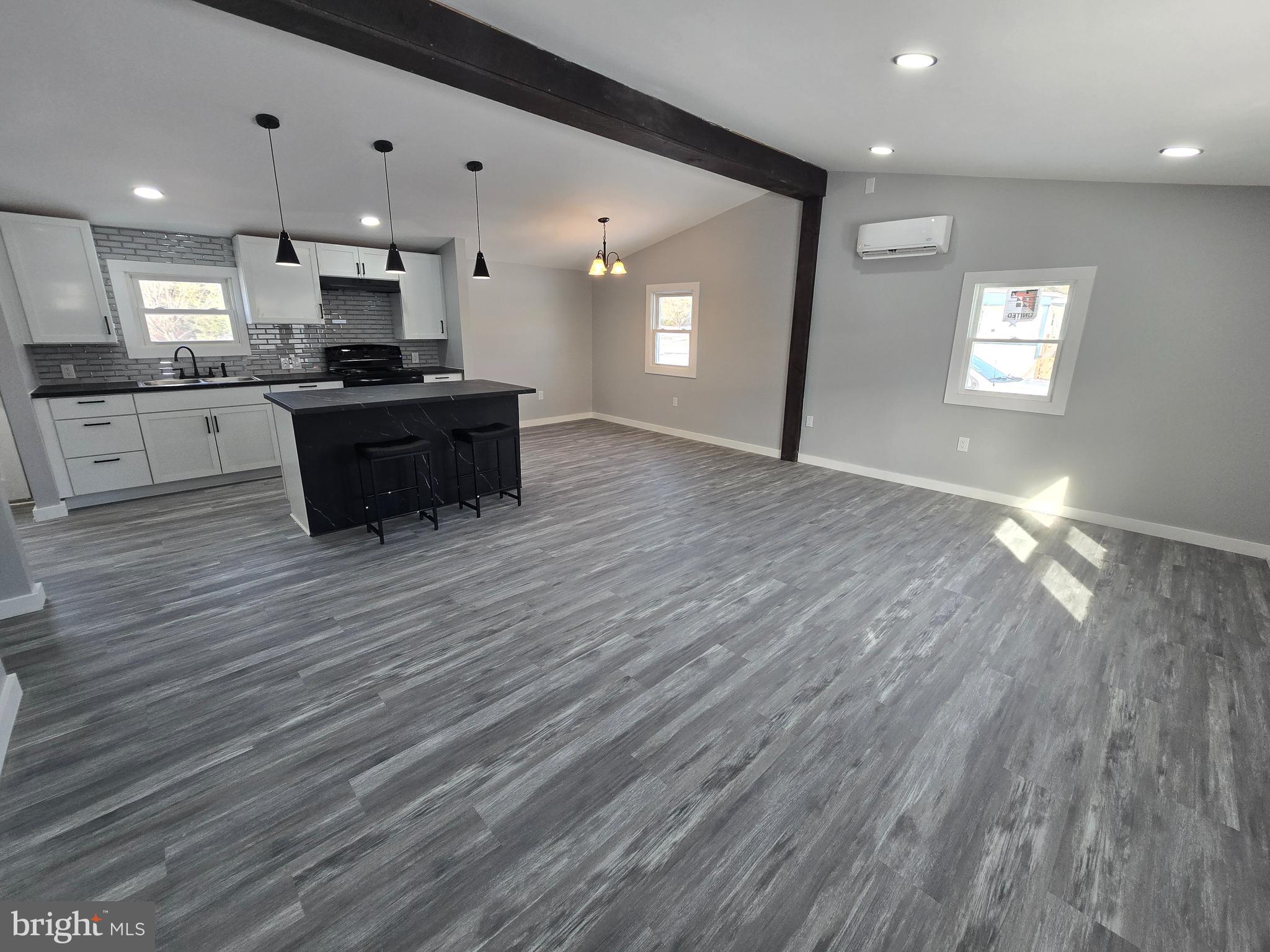 WOODCREST MHP - Residential