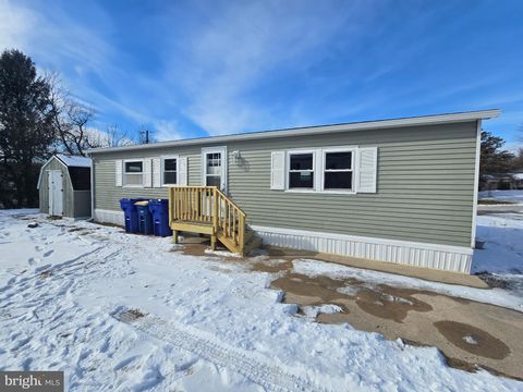 Homes For Sale - 1659 Wood Crest Lane<br/> GLEN ROCK, PA 17327