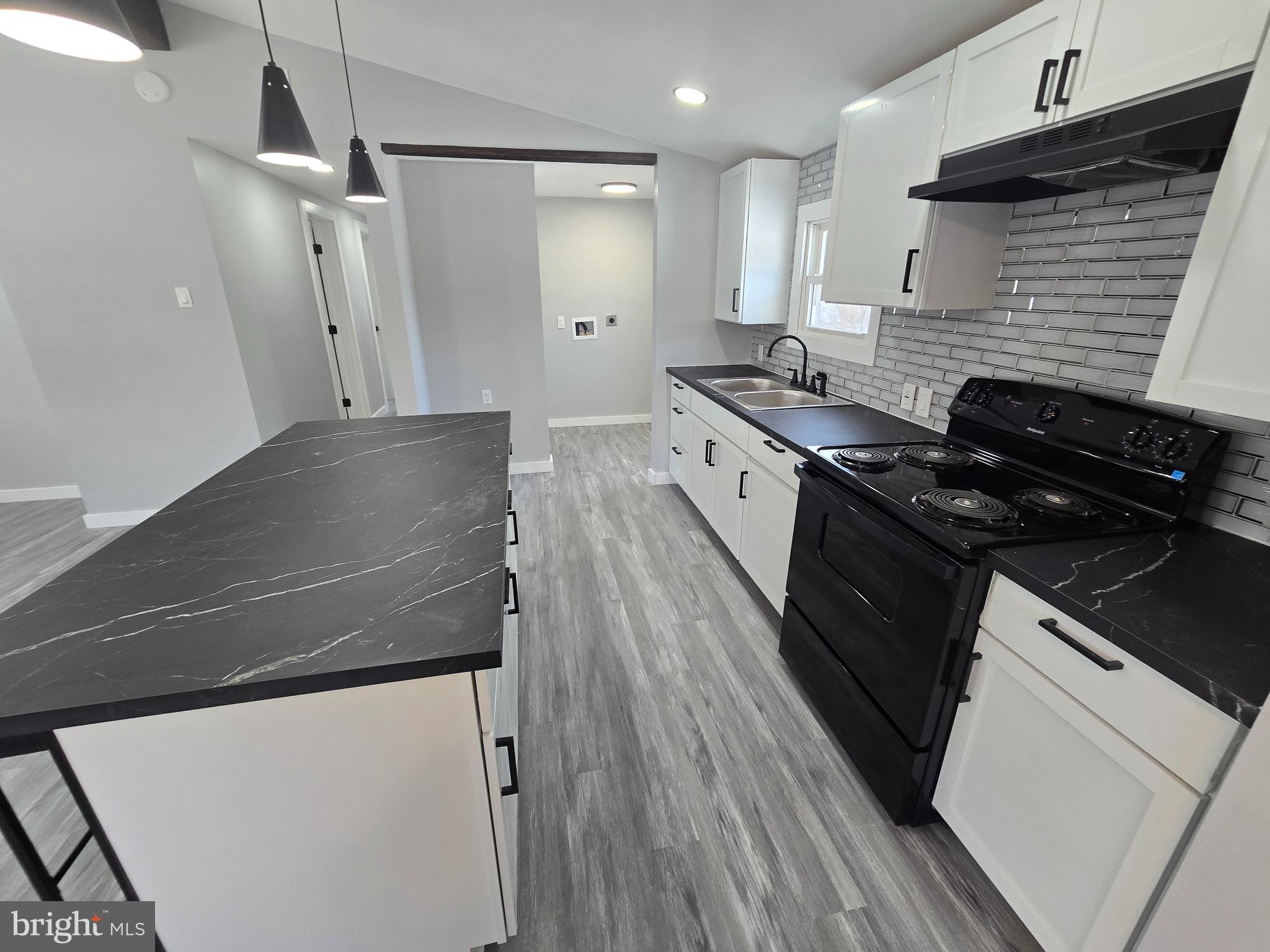 WOODCREST MHP - Residential