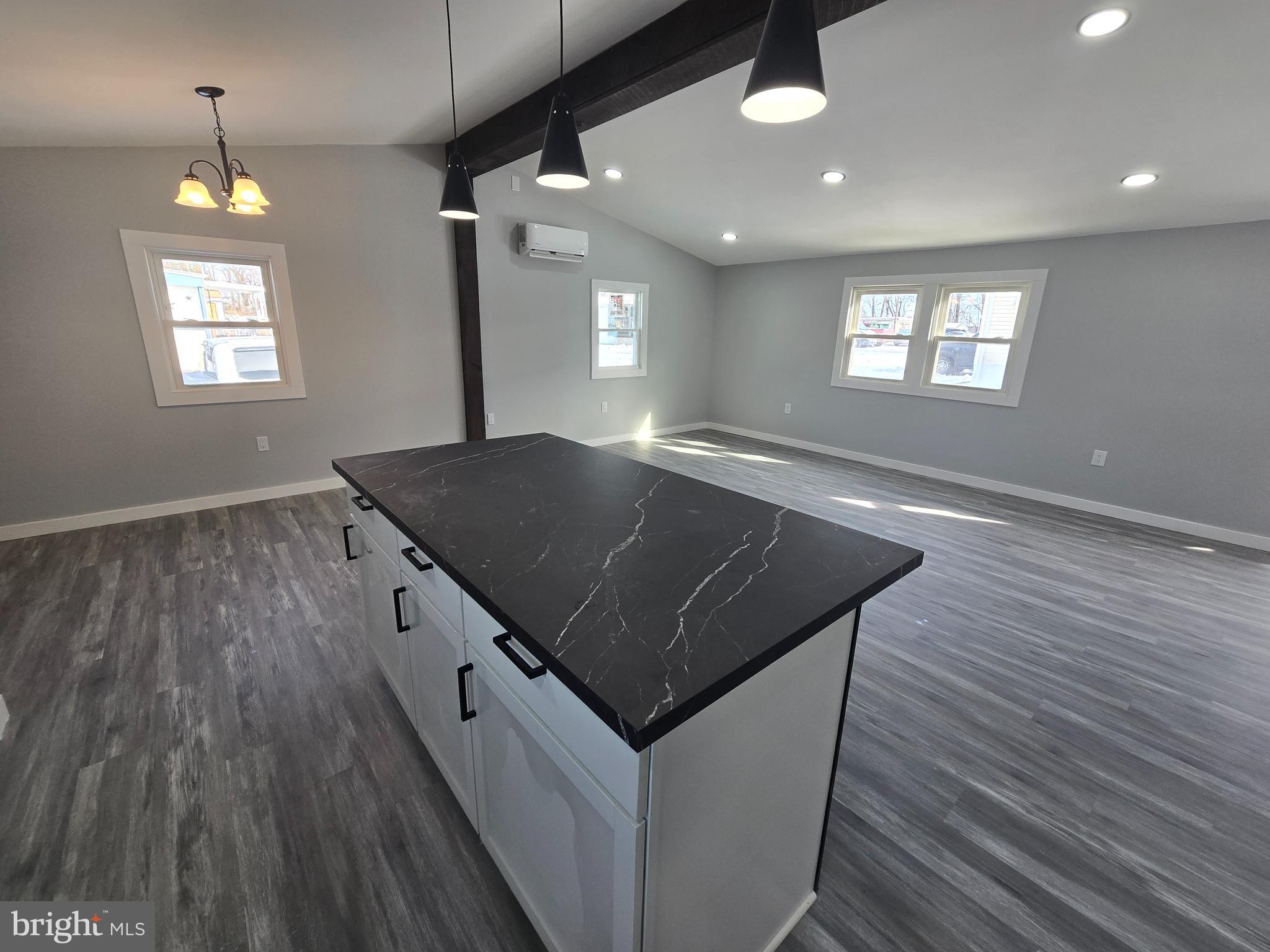 WOODCREST MHP - Residential