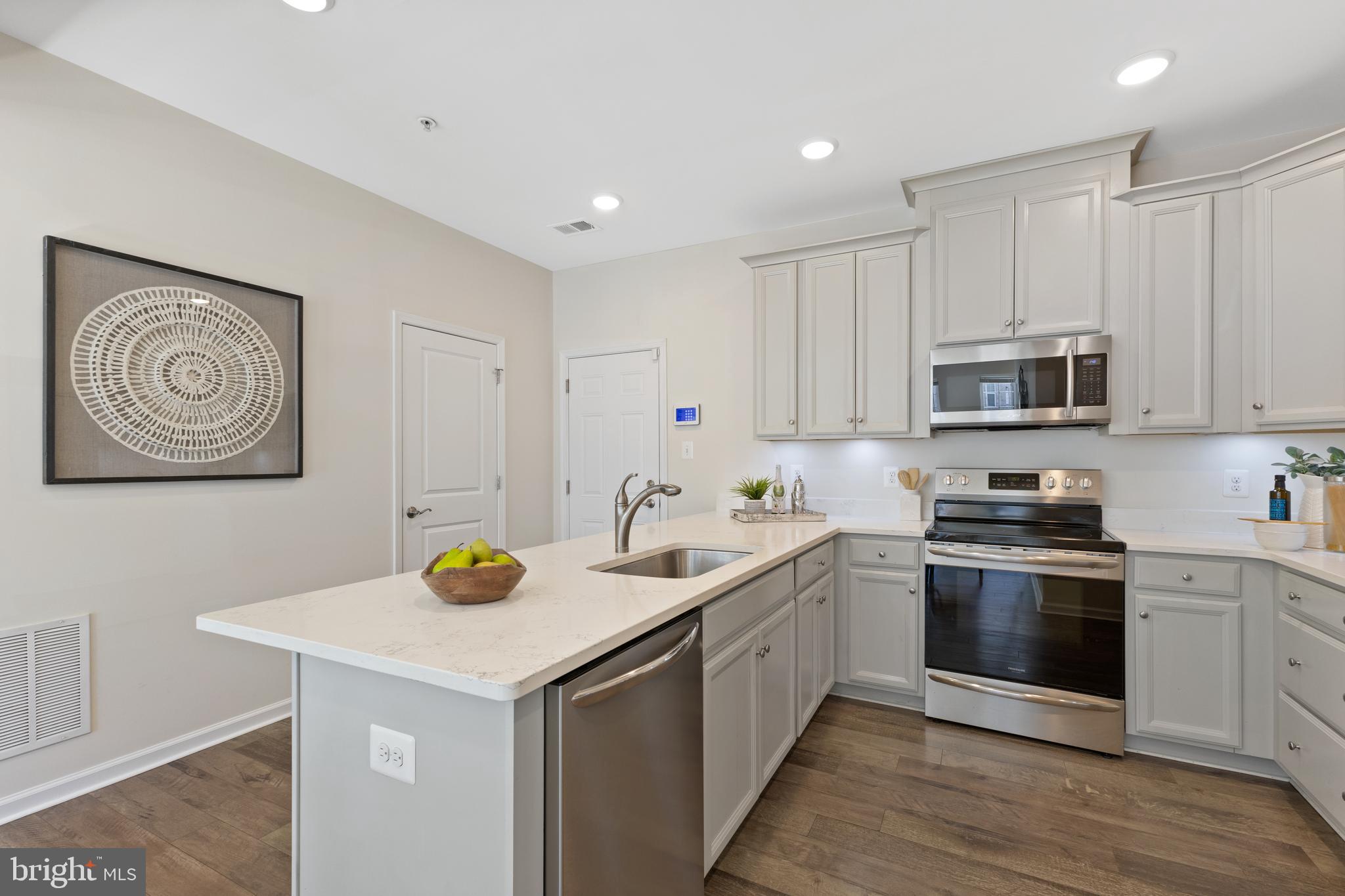 PARKSIDE AT WESTPHALIA - Residential