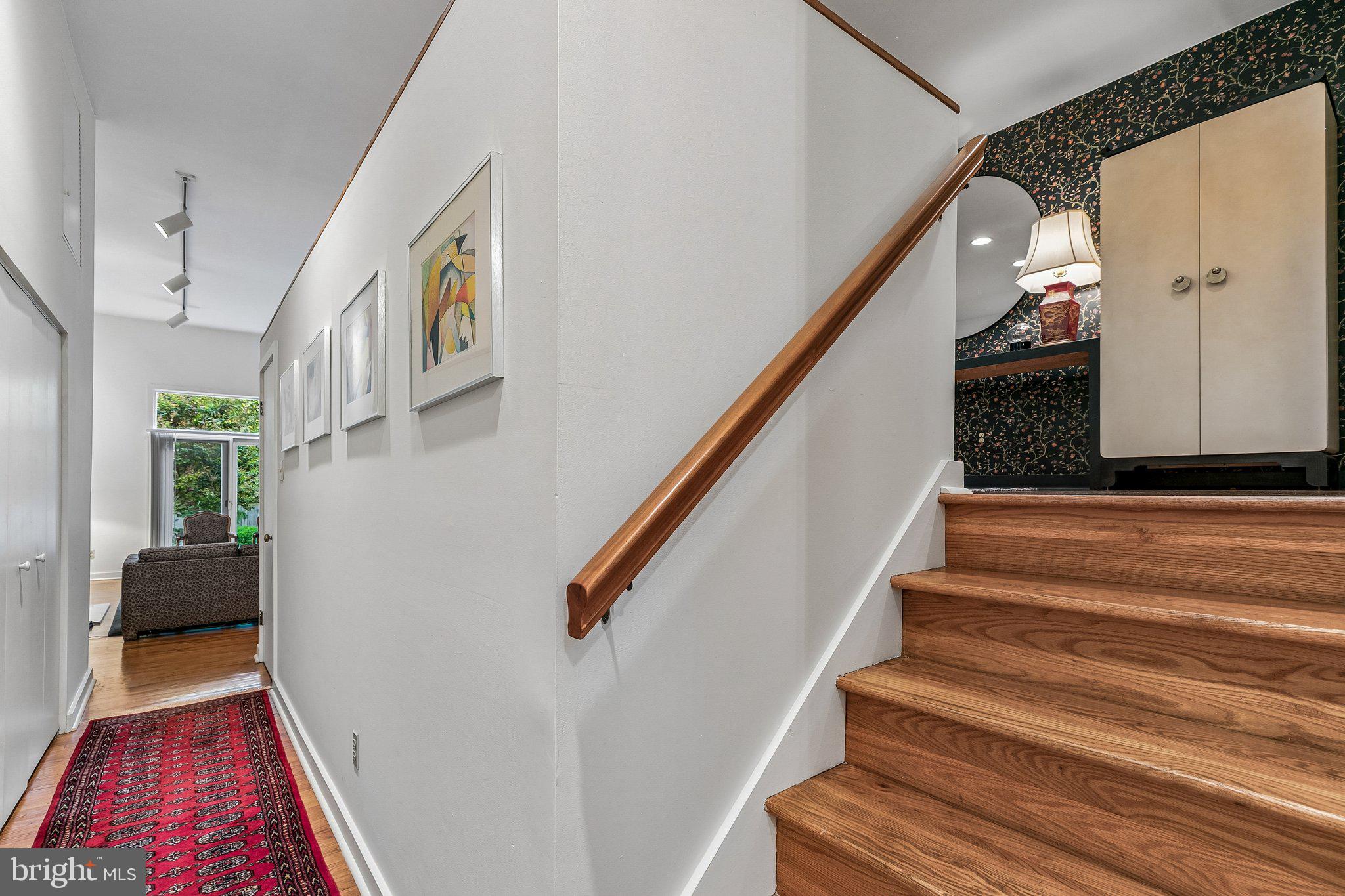 2030 MOUNT VERNON STREET