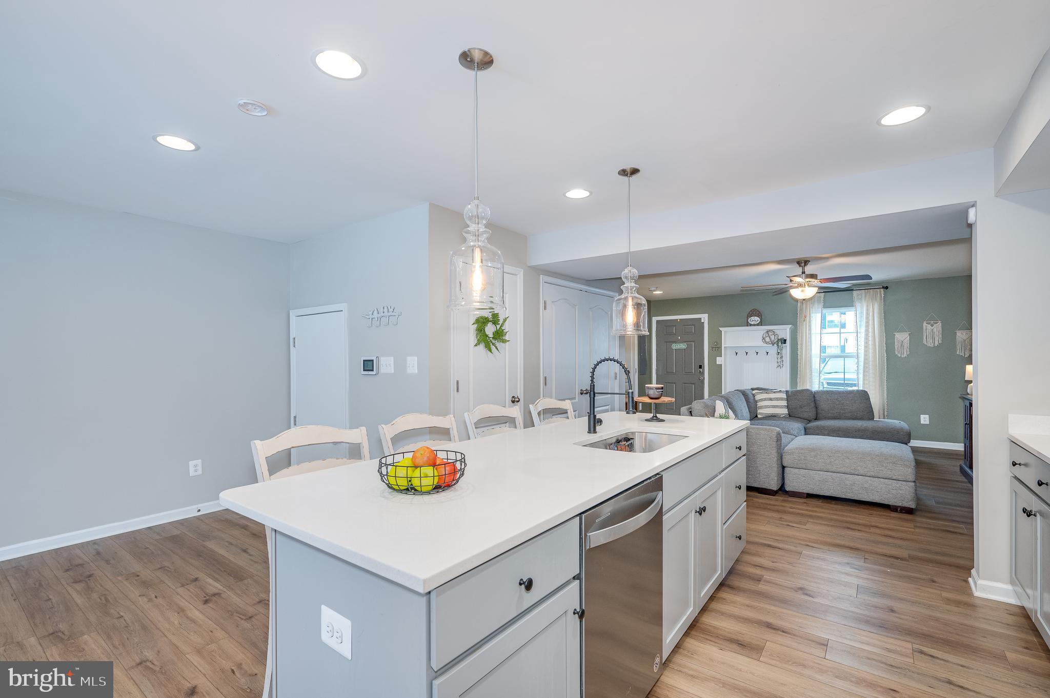 WHISPERING PINES - Residential