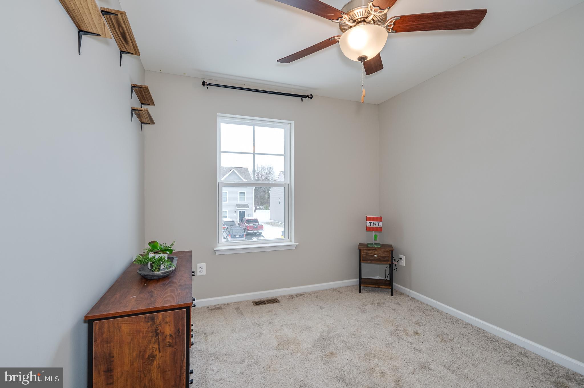 WHISPERING PINES - Residential